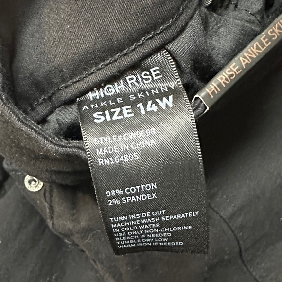 Copperflash Pants Women's Size 14W Chic Black Straight Leg Highrise Ankle Skinny - Picture 3 of 7